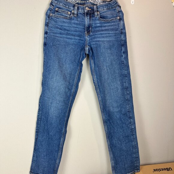 Women's  American Eagle '90's Straight Jeans, Size 2 L - Picture 1 of 6
